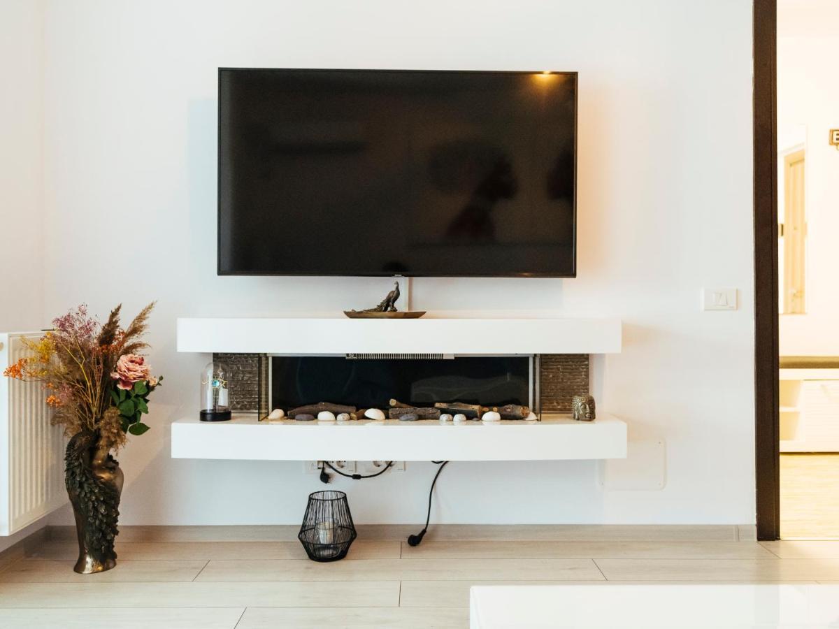 Cozy Special Pallady Apartament With Garden & Courtyard บูคาเรสต์ ภายนอก รูปภาพ