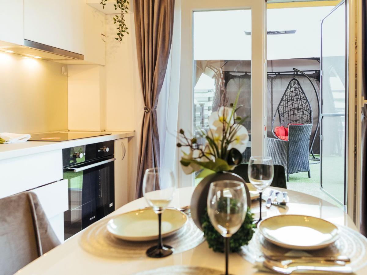 Cozy Special Pallady Apartament With Garden & Courtyard บูคาเรสต์ ภายนอก รูปภาพ