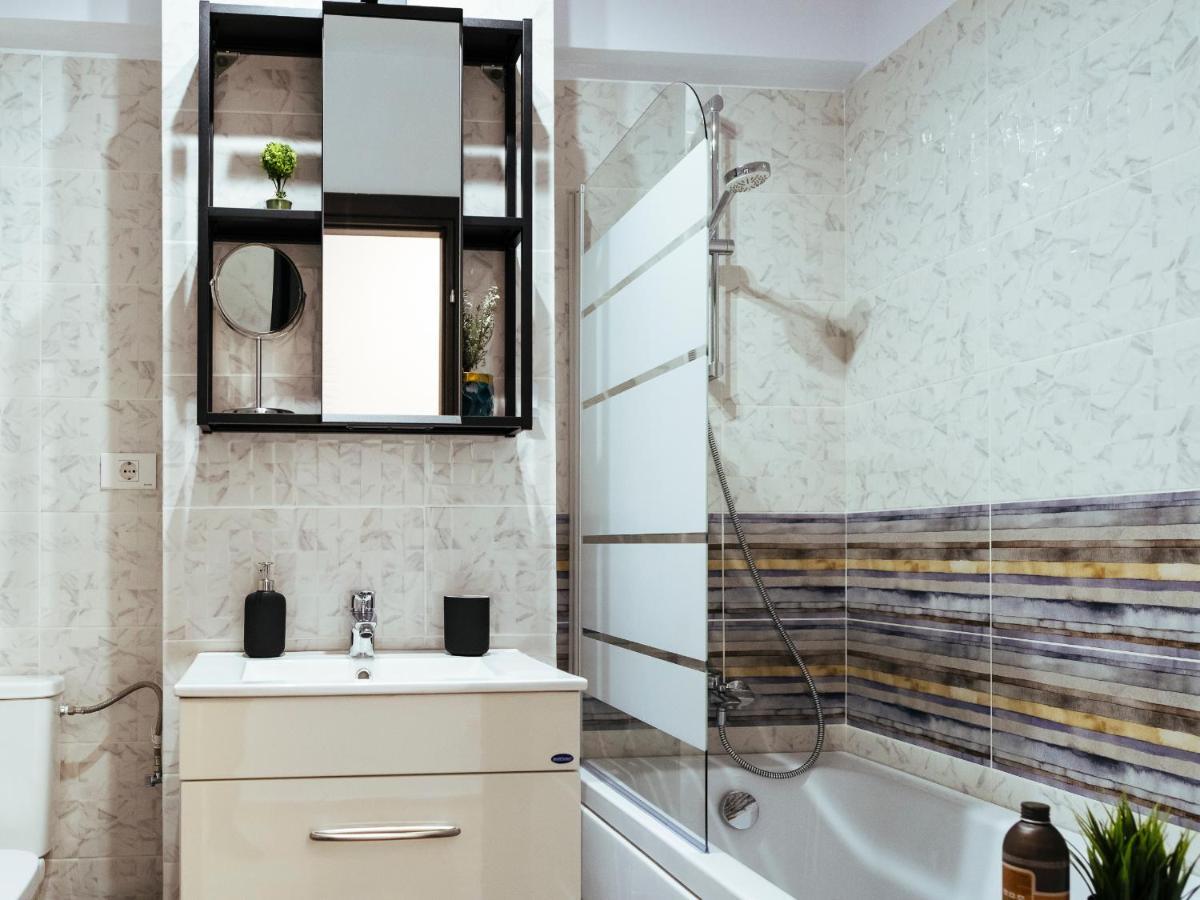 Cozy Special Pallady Apartament With Garden & Courtyard บูคาเรสต์ ภายนอก รูปภาพ