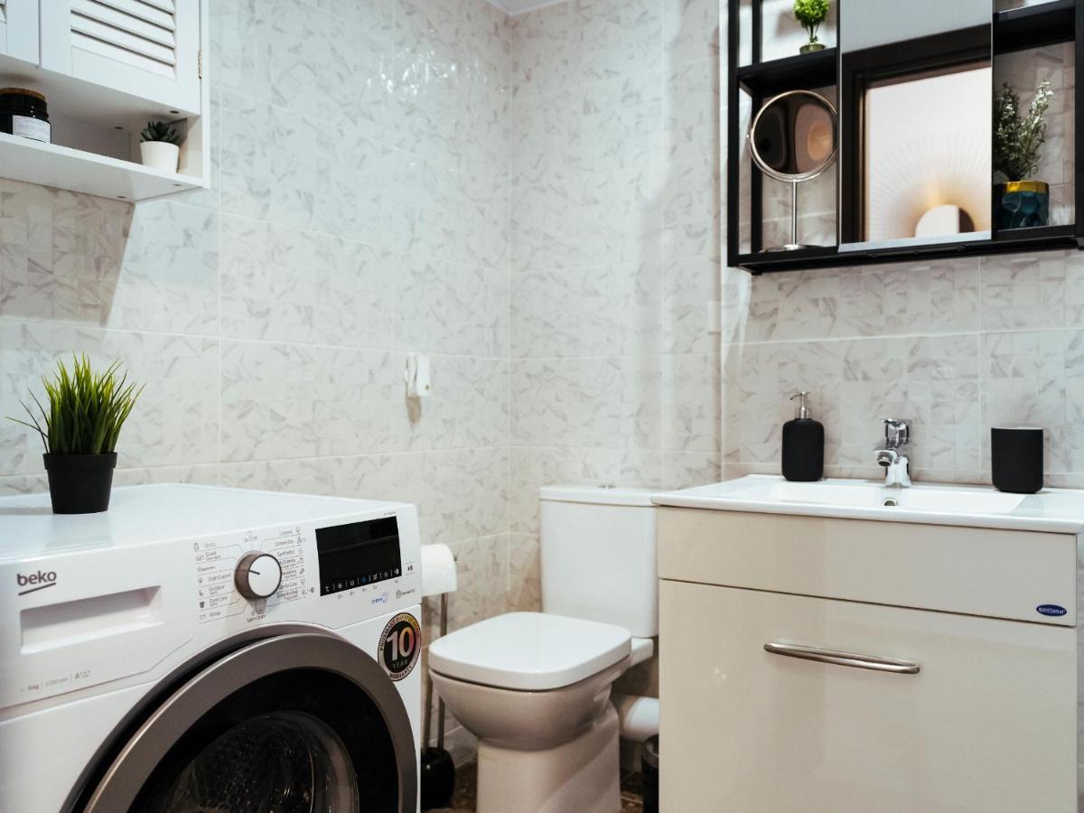 Cozy Special Pallady Apartament With Garden & Courtyard บูคาเรสต์ ภายนอก รูปภาพ