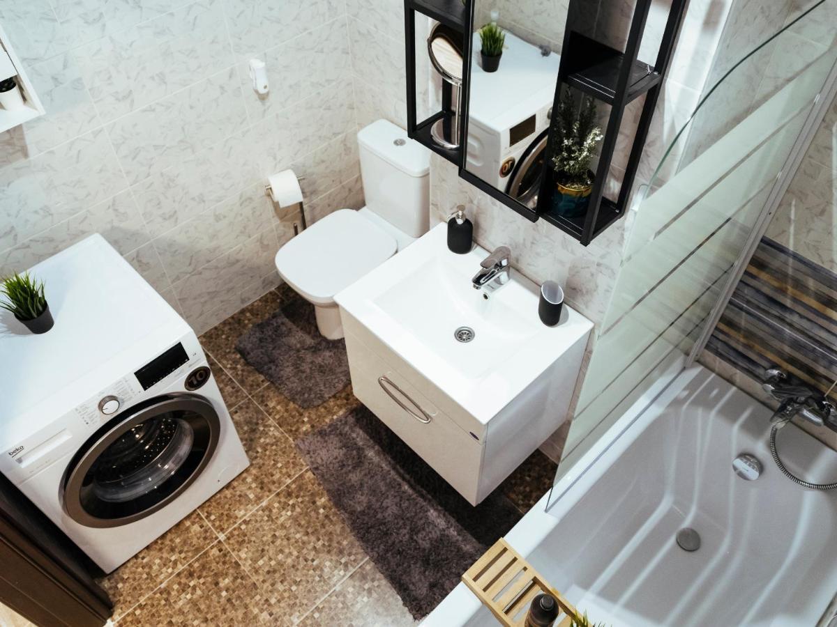 Cozy Special Pallady Apartament With Garden & Courtyard บูคาเรสต์ ภายนอก รูปภาพ