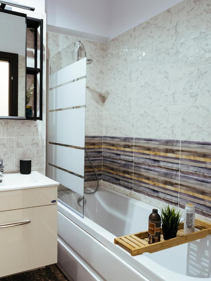 Cozy Special Pallady Apartament With Garden & Courtyard บูคาเรสต์ ภายนอก รูปภาพ