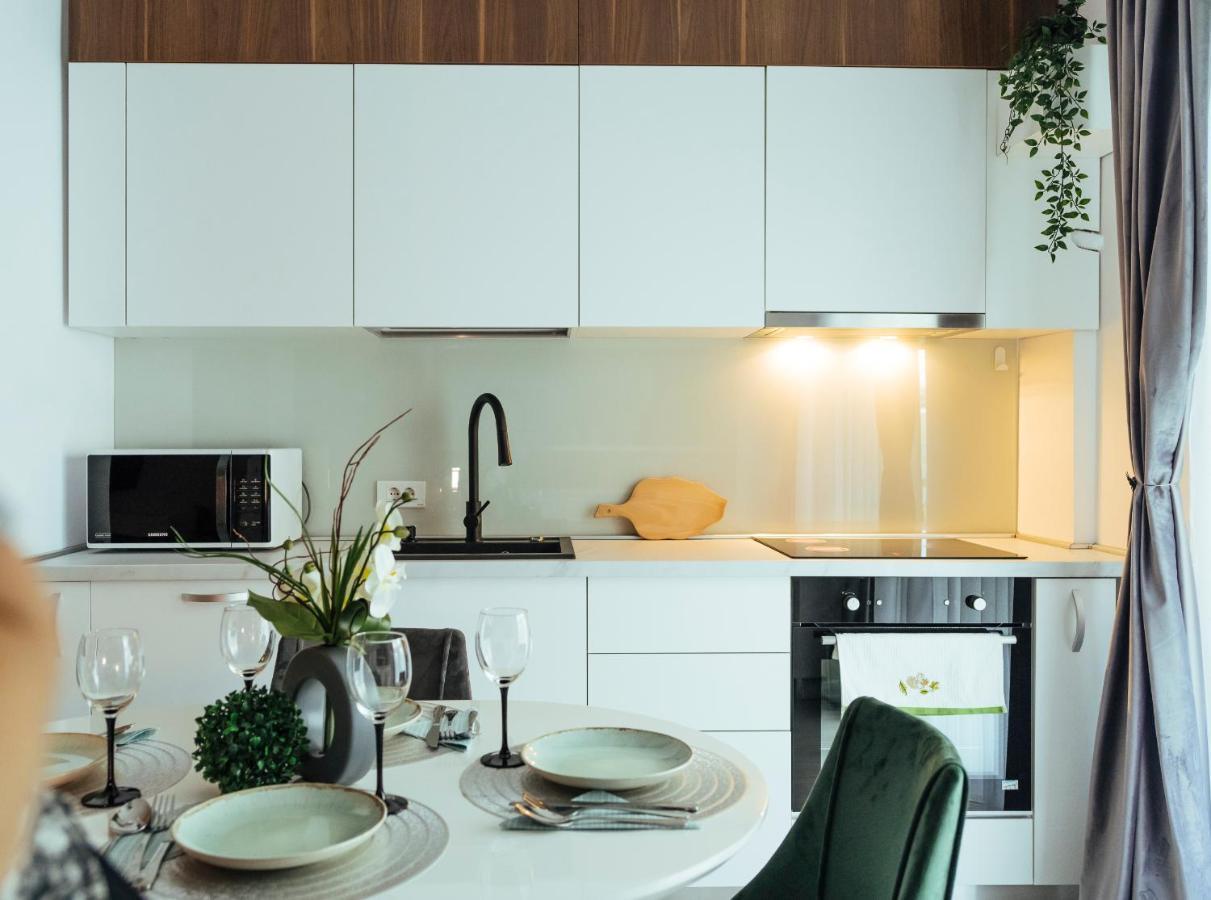 Cozy Special Pallady Apartament With Garden & Courtyard บูคาเรสต์ ภายนอก รูปภาพ