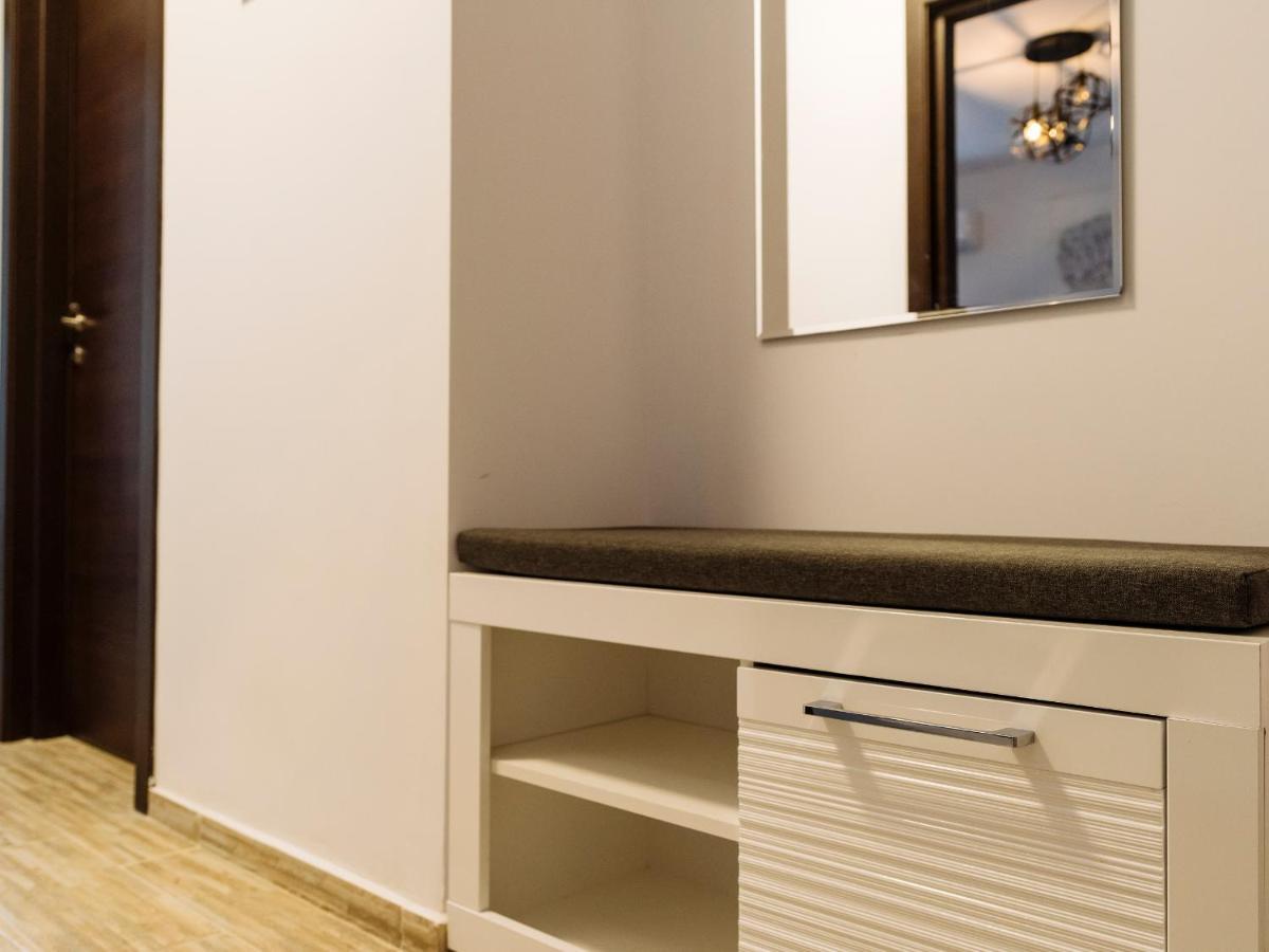 Cozy Special Pallady Apartament With Garden & Courtyard บูคาเรสต์ ภายนอก รูปภาพ