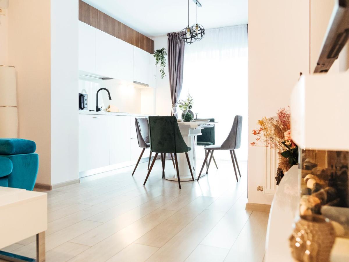 Cozy Special Pallady Apartament With Garden & Courtyard บูคาเรสต์ ภายนอก รูปภาพ