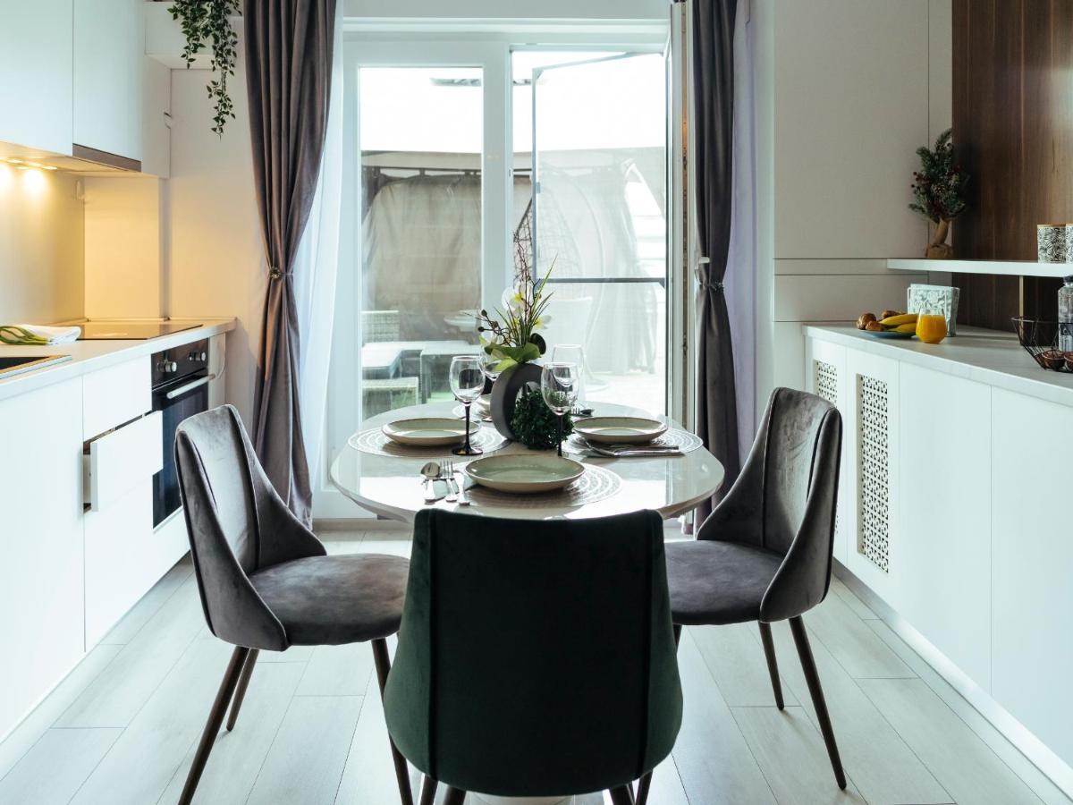 Cozy Special Pallady Apartament With Garden & Courtyard บูคาเรสต์ ภายนอก รูปภาพ