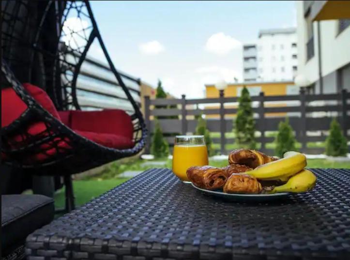 Cozy Special Pallady Apartament With Garden & Courtyard บูคาเรสต์ ภายนอก รูปภาพ